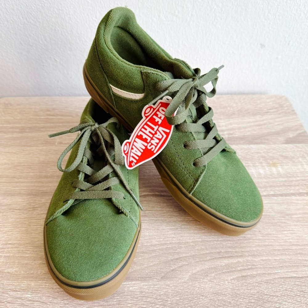 Vans Shoes Brandnew (Size 5)